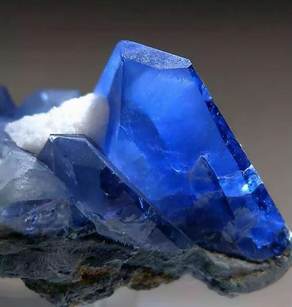 世界上排行前九的珍貴寶石，鑽石沒有上榜，&OpenCurlyDoubleQuote;海洋之星&rdquo;只排第八