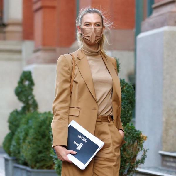 超模小kk卡莉•克勞斯Karlie Kloss現身紐約的街拍