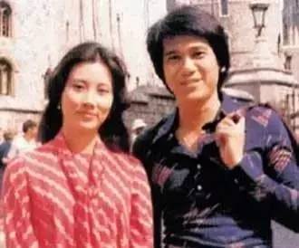 汪明荃：因情傷恐婚，羅家英19次求婚未果，得知他患癌她馬上答應