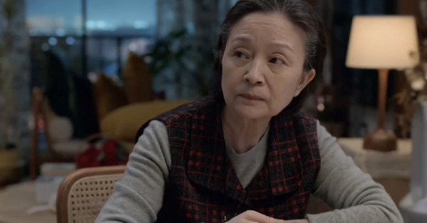 給過去一年“演技最好的10位老戲骨”排名，李幼斌第6，丁勇岱第2