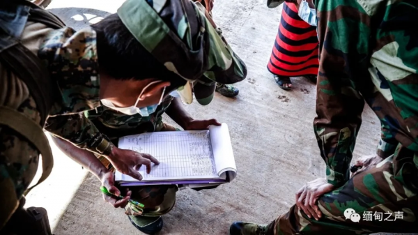 緬北貴慨街頭一幕：啤酒、牛奶一律倒掉！香菸、咖啡現場泡