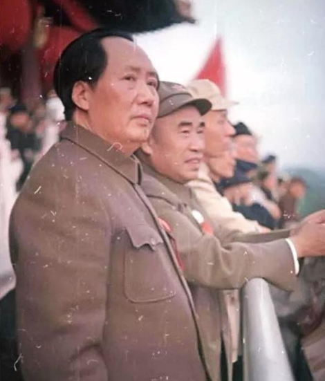 毛主席和許光達相交31年，得知許光達病逝後，毛主席作出20字批示