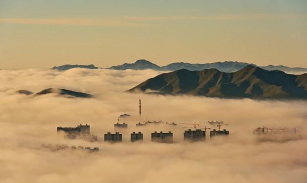 初秋的阿魯科爾沁旗天山鎮宛若仙境