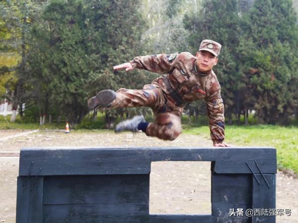 立功提幹的他們,即將成為少尉排長 立功提幹的他們,即將成為少尉排長