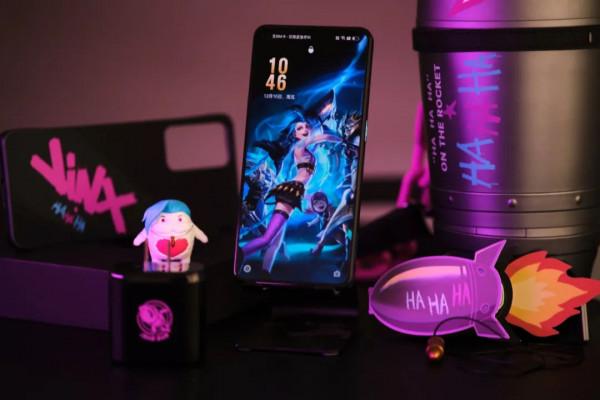 「圖賞」OPPO Reno 7 Pro 英雄聯盟手遊限定版