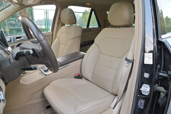 二手賓士ML320：3&period;0T&plus;7AT&plus;全時四驅，豪華SUV鼻祖，均衡之選