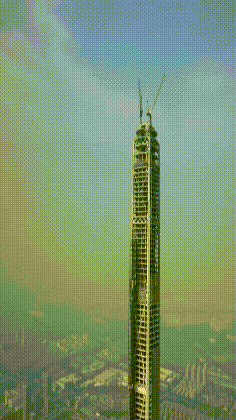 眼力測試！如果你看到的是一群人在游泳，那趕緊去看醫生吧