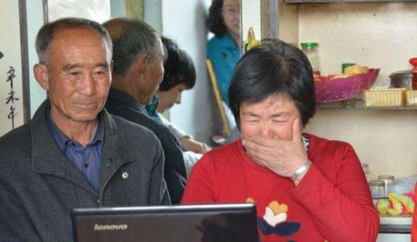 孫女高考成績僅47分，爺爺含淚請求複查考卷，公佈原因後令人動容