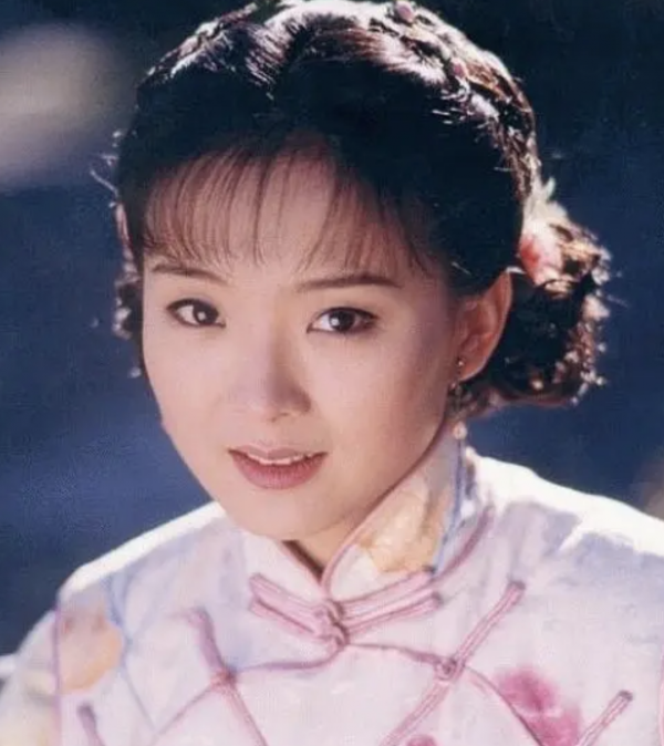 美麗溫婉，楚楚動人，這5位女星長在中國人的審美上