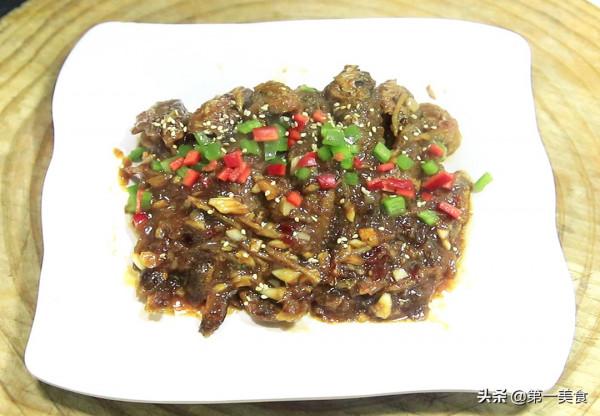 焦燒小黃魚,先炸再煨更入味,魚肉香酥味道鮮,連魚骨都能嚼著吃 焦燒小黃魚,先炸再煨更入味,魚肉香酥味道鮮,連魚骨都能嚼著吃