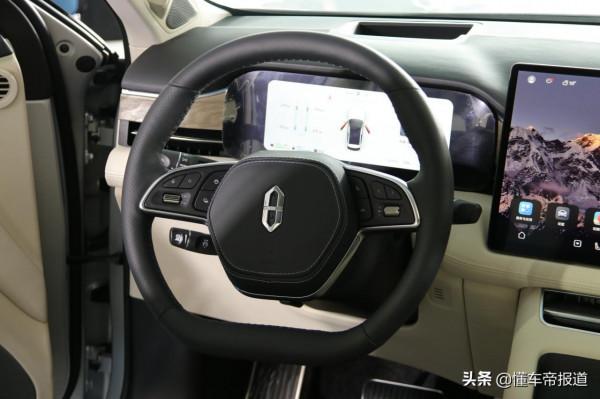 新車｜螢幕解析度堪比iPad 操作流暢顯示細膩！體驗問界M5智慧座艙