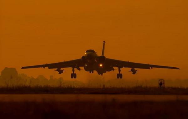 中國轟炸機與外機對峙超過兩小時，並且將其逼退，具體內幕為何