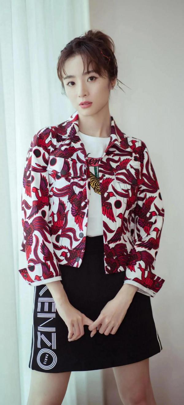 胡冰卿真的是穿什麼都好看