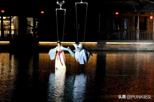 花young潮玩，快樂加倍，來沔陽小鎮暢享金秋夜遊季，精彩不打烊