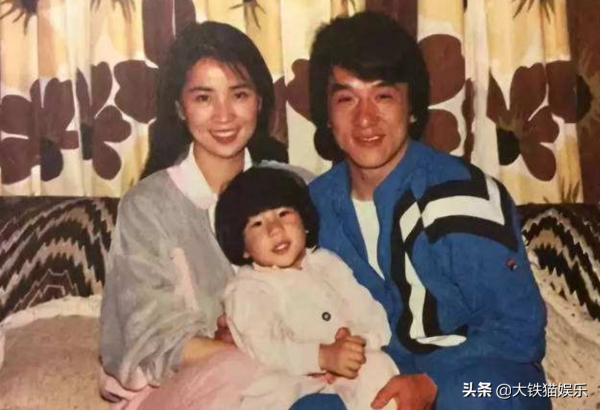 9位武打男星背後的女人，貌美如花迷倒瀟灑硬漢，個個都不簡單