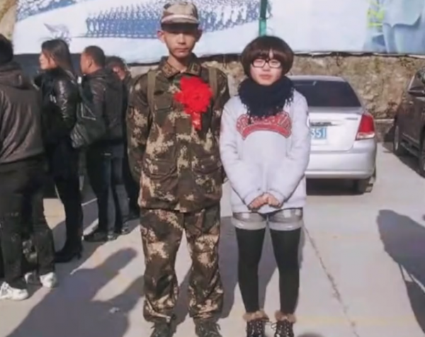 浙江一女子曬與兵哥哥相戀十年間的對比照,網友:兩個人都蛻變了 浙江一女子曬與兵哥哥相戀十年間的對比照,網友:兩個人都蛻變了