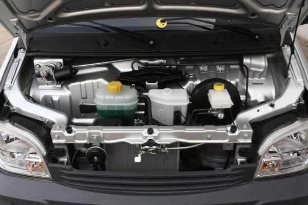 4萬內能入手的後驅車型：五菱之光解析