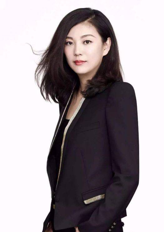 曾嘉：一個站在楊冪身後的“厲害角色”