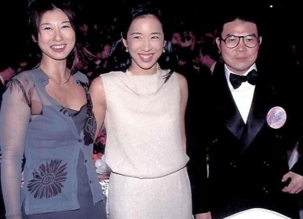 朱玲玲兩嫁豪門,天生富貴,姐姐朱瑛瑛定居國外,生活平淡 朱玲玲兩嫁豪門,天生富貴,姐姐朱瑛瑛定居國外,生活平淡