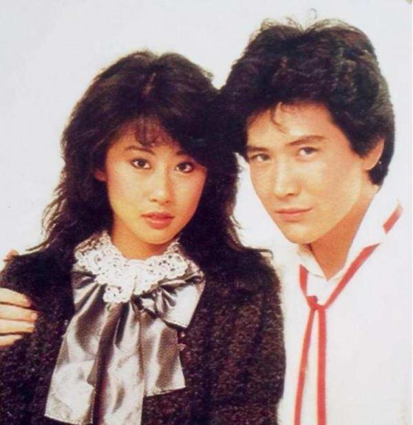 樂壇“大姐大”葉蒨文獲親友慶生,60歲滿頭白髮,五官依舊立體 樂壇“大姐大”葉蒨文獲親友慶生,60歲滿頭白髮,五官依舊立體