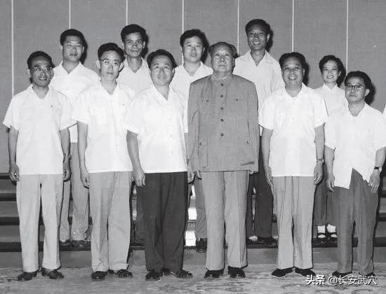 毛主席因為這件事,嚴厲批評警衛員,但又四次給他道歉 毛主席因為這件事,嚴厲批評警衛員,但又四次給他道歉