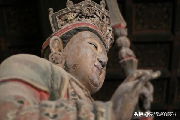 看展喝咖啡、賞壁畫、聽古樂…這座城市的寺廟也太厲害了吧