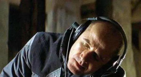 偷聽我軍通訊，外國漢語專家30天過後彙報上級：他們不說中國話