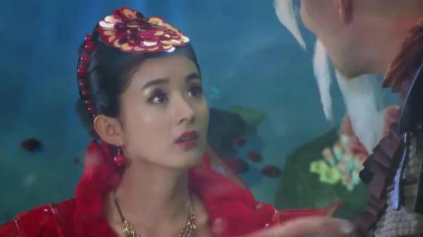 同樣是演美人魚，鍾麗緹董璇驚豔，楊冪辣眼，甘婷婷像&OpenCurlyDoubleQuote;水鬼&rdquo;