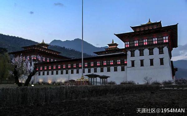 東歐尼泊爾俄羅斯土耳其希臘……退休後，陪你走過山高水長