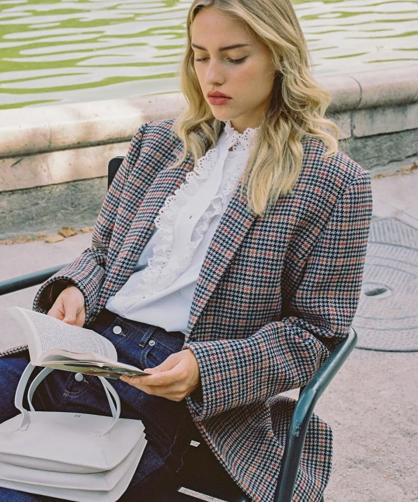 今秋馬丁靴+厚外套火了!又美又撩,洋氣炸了 今秋馬丁靴+厚外套火了!又美又撩,洋氣炸了