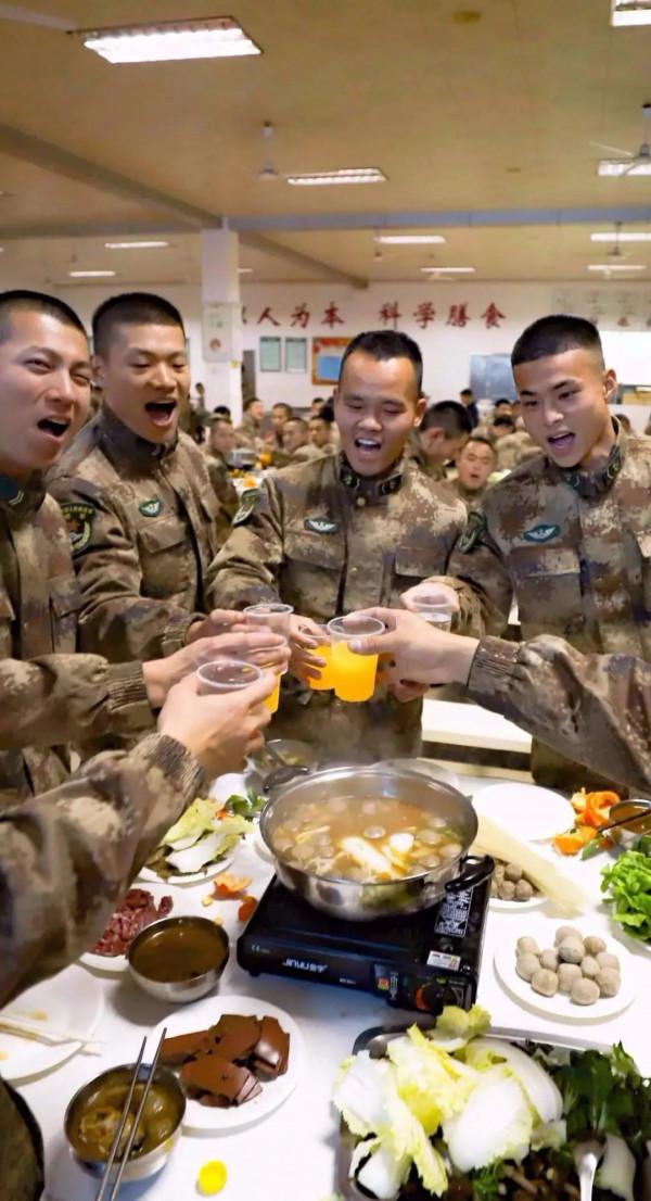 啟航2022!小鐵帶你解鎖不一樣的軍營假期! 啟航2022!小鐵帶你解鎖不一樣的軍營假期!