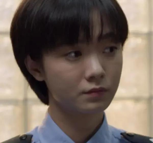 出道就演金庸武俠，如今在《誰是兇手》裡客串，姜卓君還是那麼美