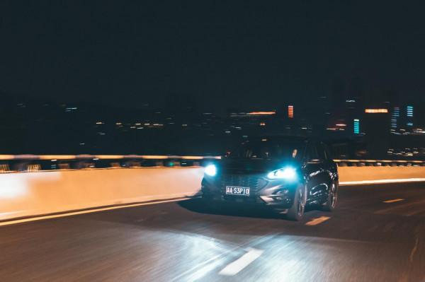 小姐姐和福特銳際暢遊魔幻重慶，是什麼讓她徹底種草？