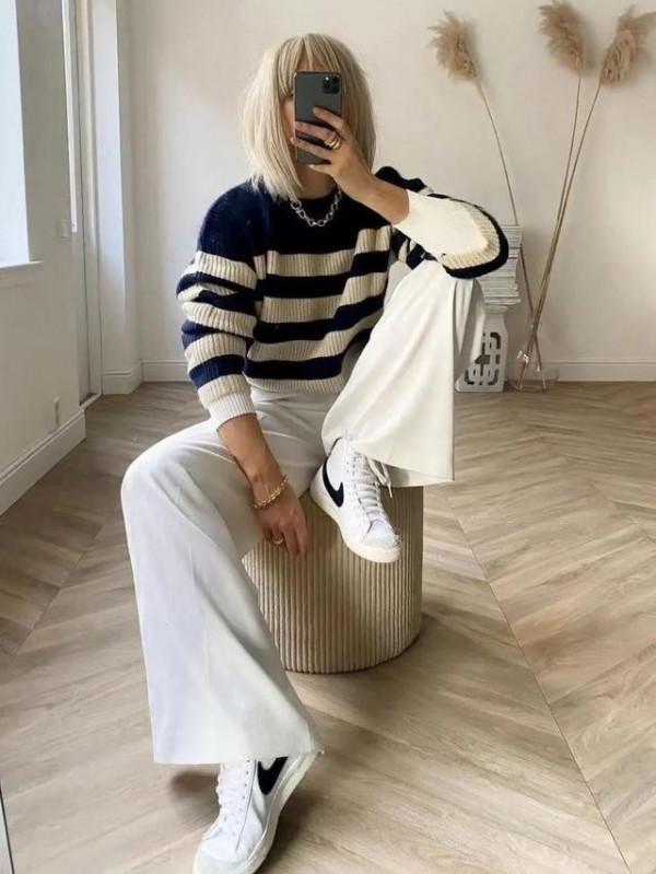 四五十歲的女人，建議少穿高跟鞋！今年流行這3雙鞋，舒適顯高階