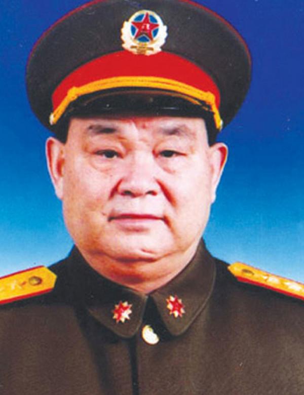 張萬年曾擔任濟南軍區的司令員,他卸任後,誰接替了他的職務? 張萬年曾擔任濟南軍區的司令員,他卸任後,誰接替了他的職務?