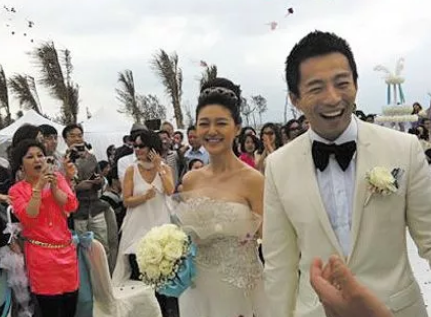 汪小菲和大S的“愛情幻滅史”：當年有多甜，現在就有多可笑