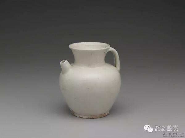 類銀類雪唐白瓷