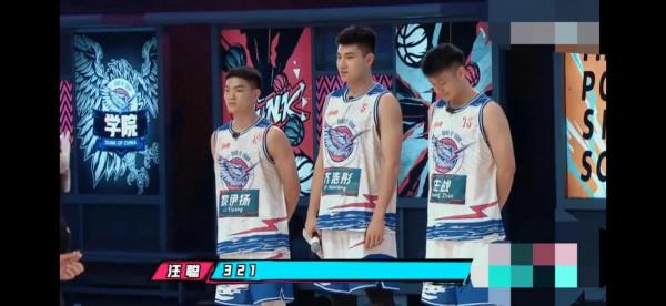 馬布裡被打的束手無策，朱芳雨喜出望外，恭喜廣東再獲天才