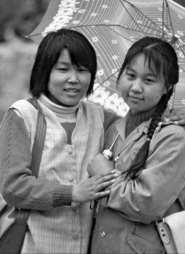 那年，媽媽每天步行60多里彎上百次腰，撿鴨毛鵝毛供我讀書的故事