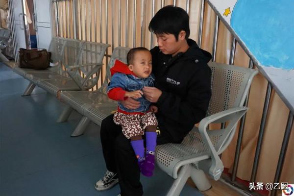 4個月男嬰身患數種疾病,嚇跑了媽媽,爸爸日夜守候只想救回他 4個月男嬰身患數種疾病,嚇跑了媽媽,爸爸日夜守候只想救回他