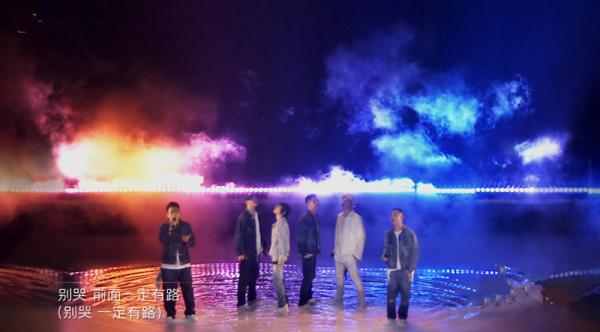 比舞臺更上頭,哥哥們的宿舍生活太有看頭 比舞臺更上頭,哥哥們的宿舍生活太有看頭