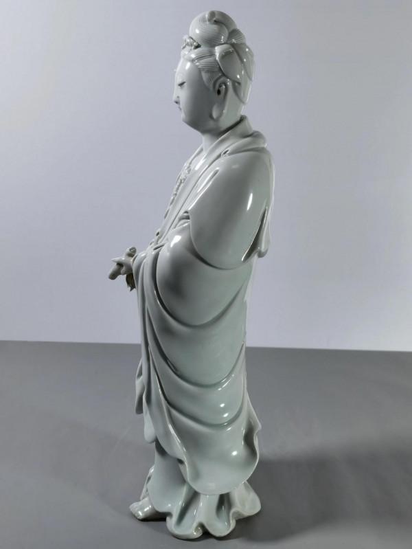 德化瓷博及魚人執卷立像觀音