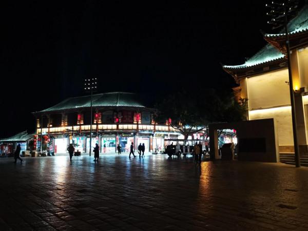 夜遊臨安古城，不一樣的美