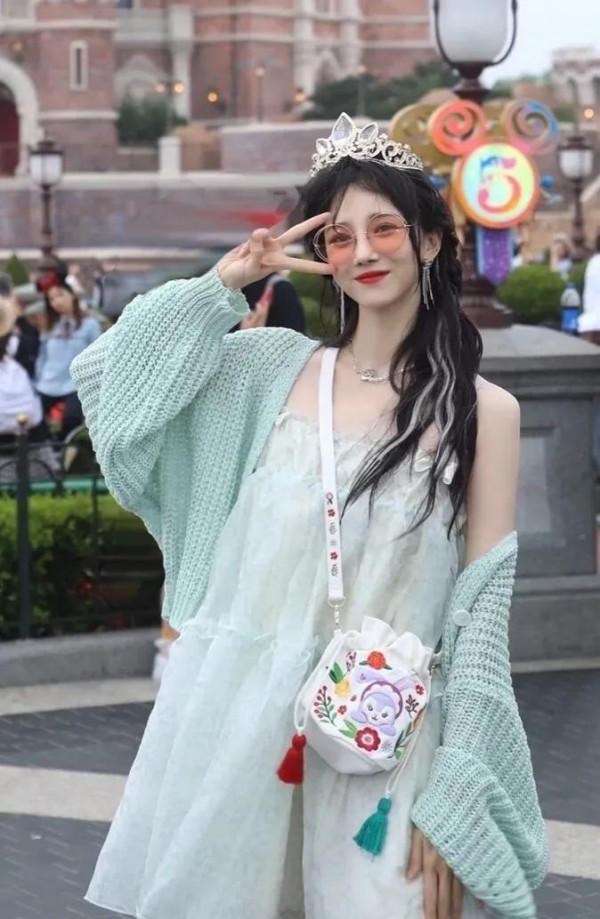 斛珠夫人熱度高,陳小紜說楊冪是自己偶像 斛珠夫人熱度高,陳小紜說楊冪是自己偶像