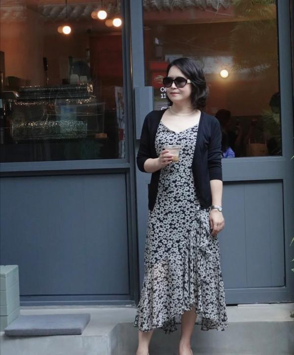 適合六十歲女人的秋季穿搭,兼具舒適與時尚,既有氣質又顯年輕 適合六十歲女人的秋季穿搭,兼具舒適與時尚,既有氣質又顯年輕