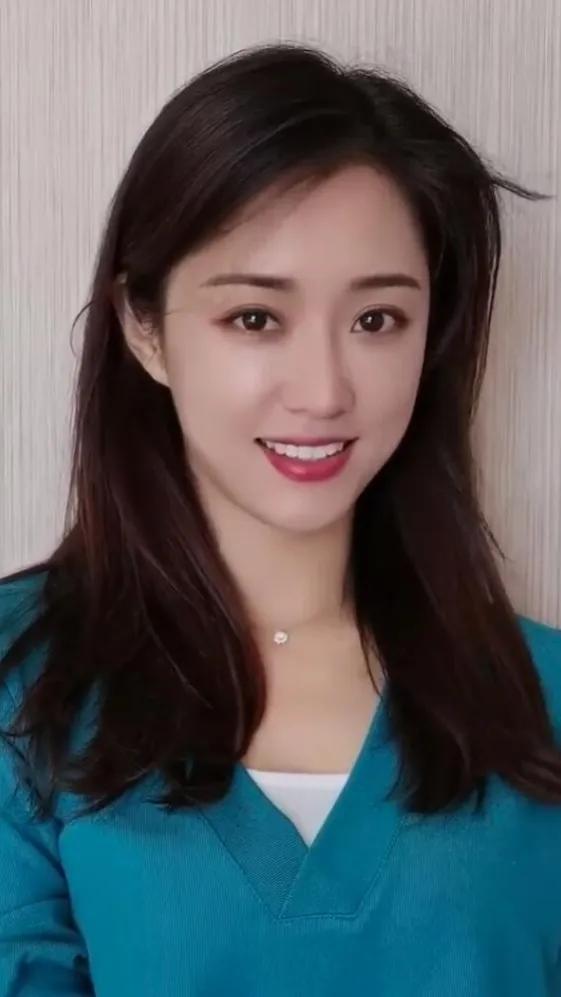 三妮教你一道清爽可口的小菜兒，非常適合早上配著稀飯吃