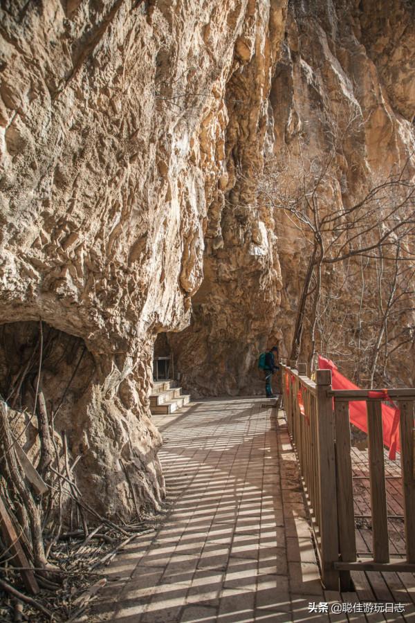 北京徒步登山：門頭溝天泉寺滴水巖-棲隱寺環穿①,冰柱-溶洞-古寺