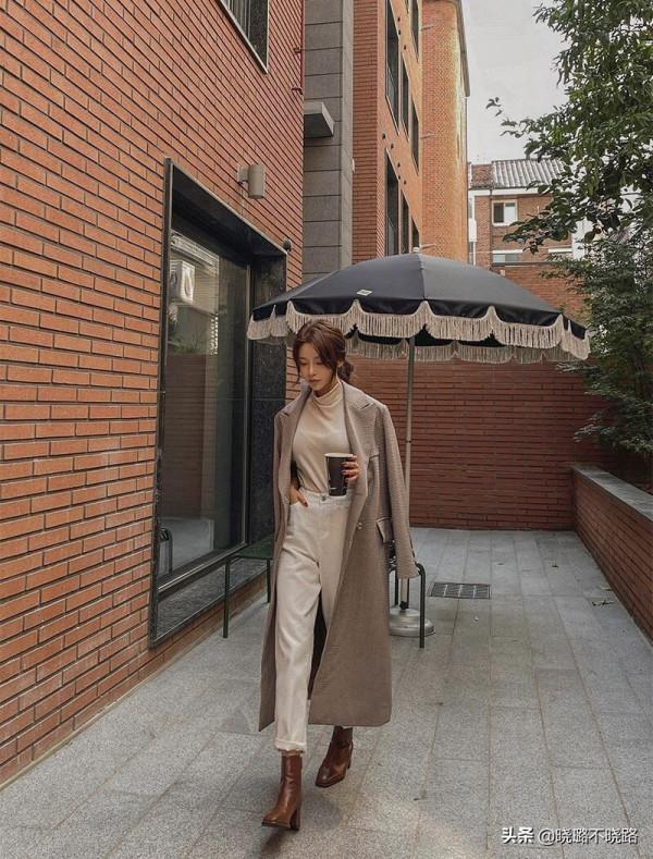 “呢大衣+短靴”,才是40歲女人秋冬該有的打扮,時髦優雅又高階 “呢大衣+短靴”,才是40歲女人秋冬該有的打扮,時髦優雅又高階