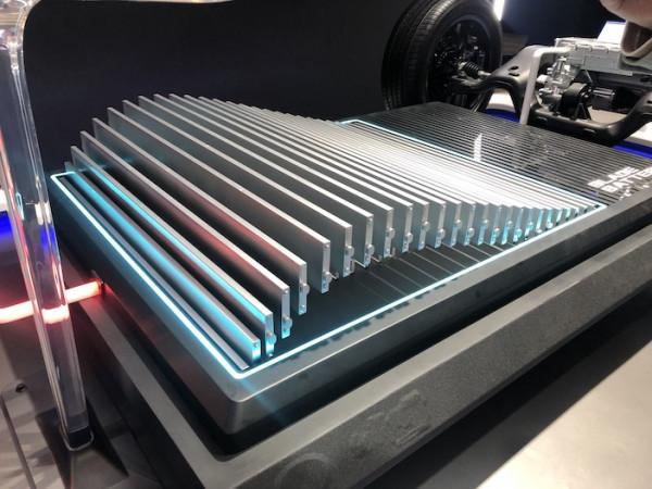 比亞迪提價20%助推鋰電池漲價潮？寧德時代：不跟