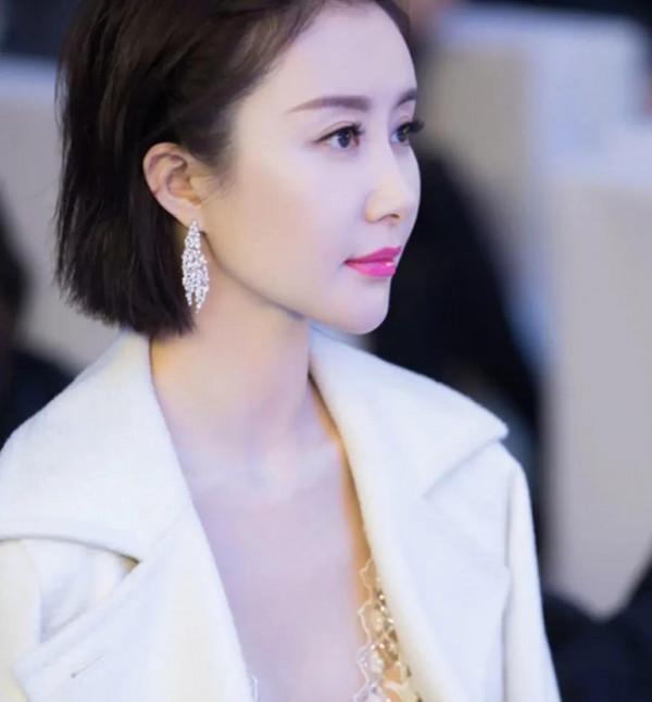 做人乾淨不濫情，不傍富豪，潔身自好，這5位女演員堪稱“清流”